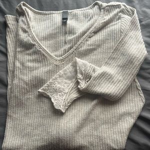 ALYA Lacey Sleeve Dress (color: cream) Bought from Francesca’s boutique store